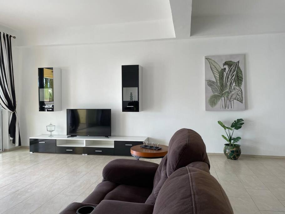 Spring Garden Mobay Resort Luxurious Apartments Montego Bay Dış mekan fotoğraf